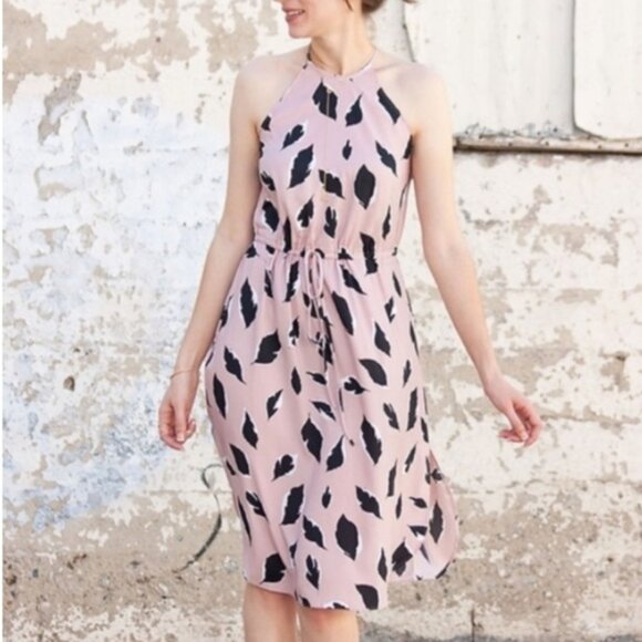 LOFT Dresses & Skirts - Size L LOFT Pink Feather Leaf cinch tie waist dress